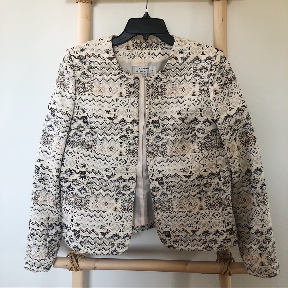 TAHARI Tapestry Blazer Size 10